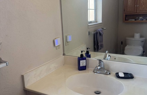 Tracy Apartment | Private First-Floor Guest Suite: 2 BR 1Bath Full-Kitchen in Peaceful Tracy