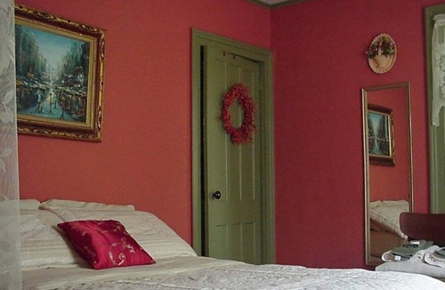 Milford Apartment | Private floor 2, queen studio, kitchenette, all private, Balcony +Grill 2+2 max