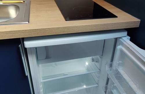 Le Chesnay Bed & Breakfast | Private studio - Château de Versailles on foot, private bathroom, kitchenette