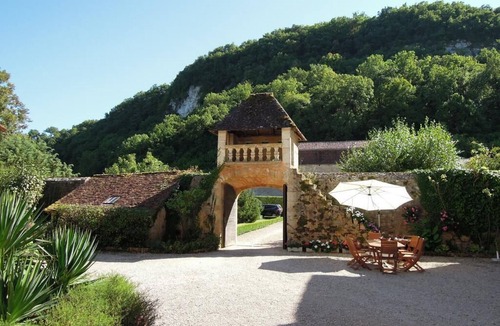Saint-Medard-de-Presque House | Private room in a castle