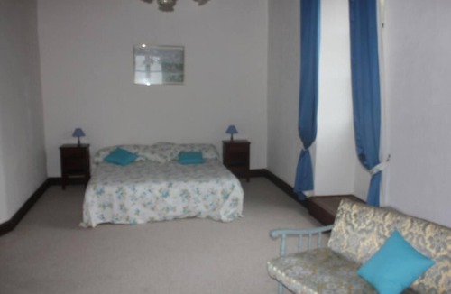 Saint-Medard-de-Presque House | Private room in a castle