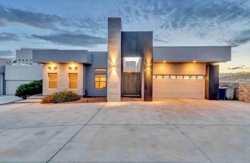 El Paso House | Private Franklin Hills Retreat With A Pool & Views Villa