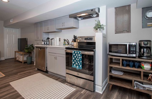 Upper Fells Point Apartment | Private garden apartment in historic Upper Fells Point