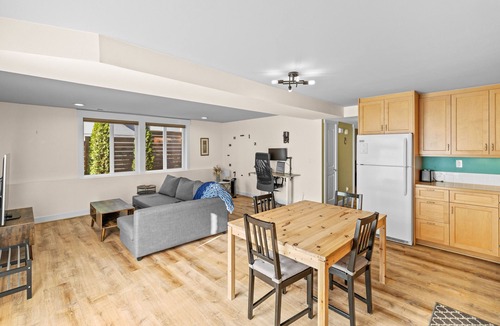 Green Lake House | Private Garden Retreat w/Patio & Entry