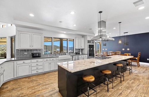 Lake Hodges House | Private Gated 6BR Luxury Estate, Gym, Lake View