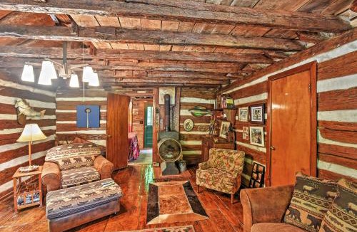 Advance House | Private Getaway on 270 Acres w/Lake: Swim & Canoe
