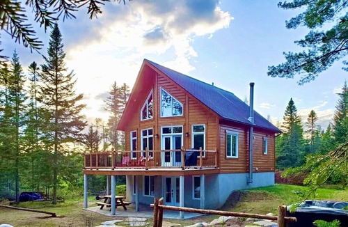 Saint Come Ski Chalet | ★Private Getaway★ Spac w/ Outdoor Spa | St-Côme