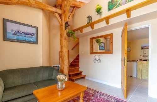 Laussou House | Private gîte with stunning views & shared pool