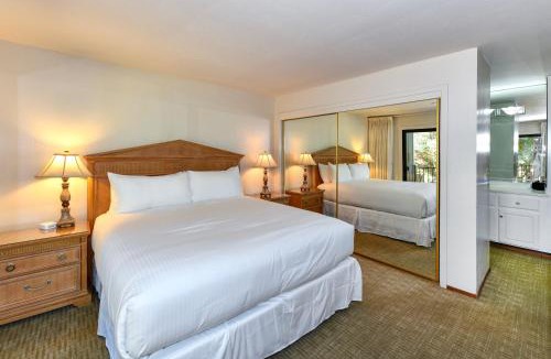 Napa House | Private Golf Resort Setting 3 bedrooms