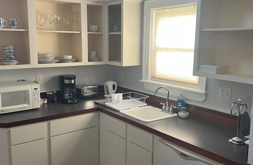 Town of Marbletown Cottage | Private Guest Cottage @ The Sheeley House in High Falls NY.