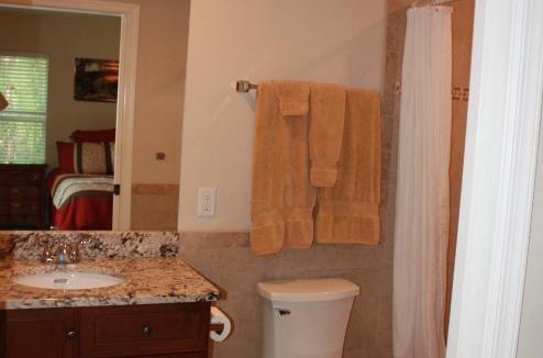 Oakes Estates House | Private Guest House on Acreage