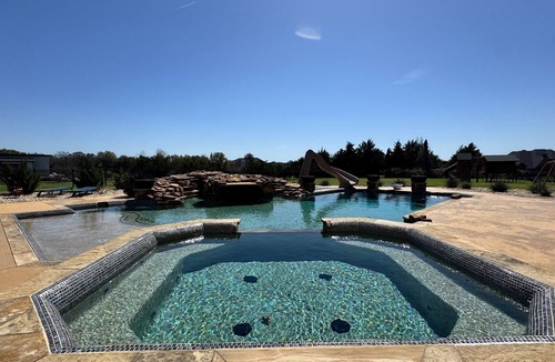 Heath House | Private guest house with Resort-Style pool. 1.8 miles from Heath Boat Ramp.