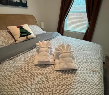 Wheatland House | Private Guest Suite, 7 miles from Hard Rock
