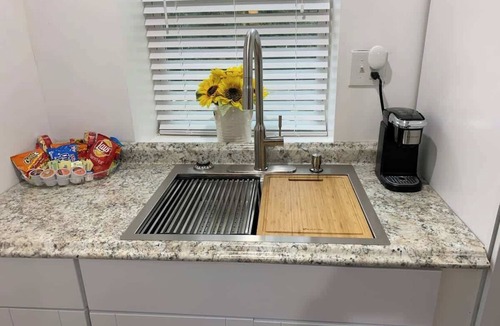 Sylvan Hills House | Private Guest Suite | Near ATL Downtown & Airport