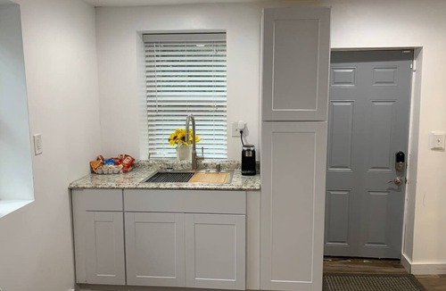 Sylvan Hills House | Private Guest Suite | Near ATL Downtown & Airport