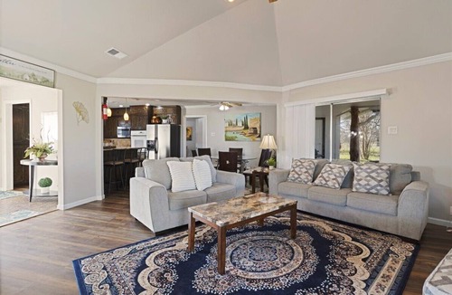 Calera Other | Private Guest Suite + Zipline + Hot Tub + Starlink + Game Room-Near Lake Texoma