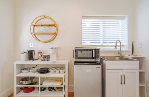 Valley Glen Condo | Private Guest unit Universal Studios hot tub fire pit