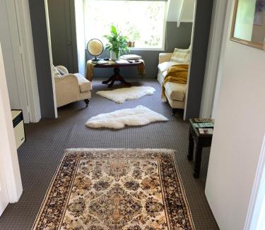 Whanganui House | Private Guest Wing - Durie Vale Lodge