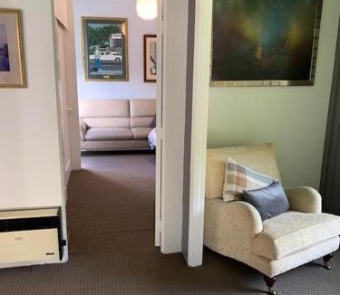 Whanganui House | Private Guest Wing - Durie Vale Lodge