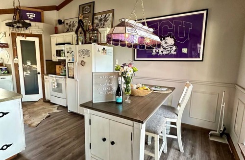 Venus House | Private Guesthouse in Venus
