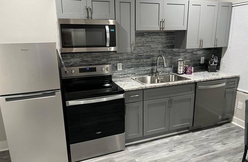 South Dallas - Fair Park House | Private Guesthouse near Downtown Dallas