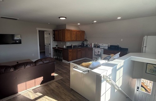 Fentress House | Private Guesthouse w/Full Kitchen
