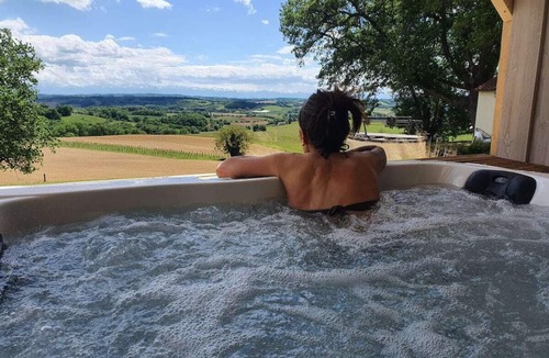 Pallanne Villa | Private hamlet with 3 houses, inside heated pool & 2 jacuzzis