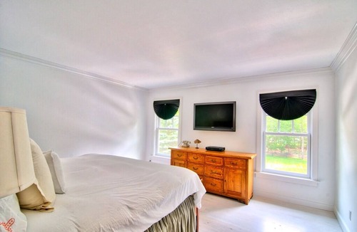 Wainscott Woods House | Private Hampton Home-Wainscott