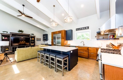 Harbert Cottage | Private Heated Pool and Hot Tub!