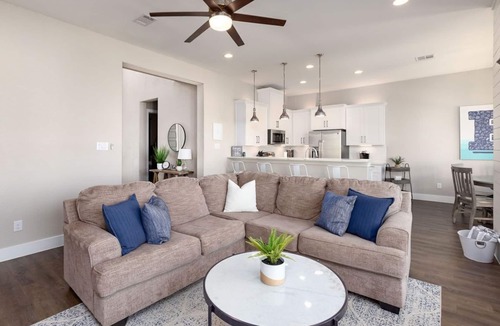 Kingsland House | Private Heated Pool, Boat & Jetski Slip, Kayaks/SUPs, Bunk Beds, Lounge Chairs