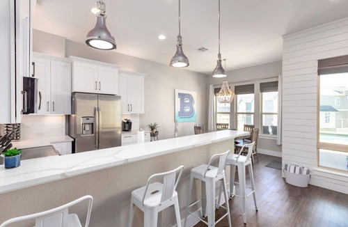 Kingsland House | Private Heated Pool, Boat & Jetski Slip, Kayaks/SUPs, Bunk Beds, Lounge Chairs