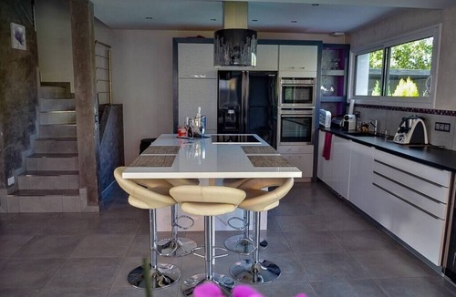 Furdenheim Villa | Private heated pool and jacuzzi villa