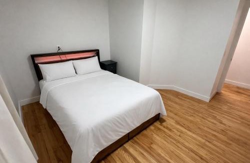 Village of Lakewood House | Private Heated Pool House with Sauna CL