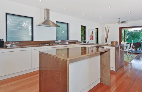 Tewantin House | Private Hideaway in Tewantin