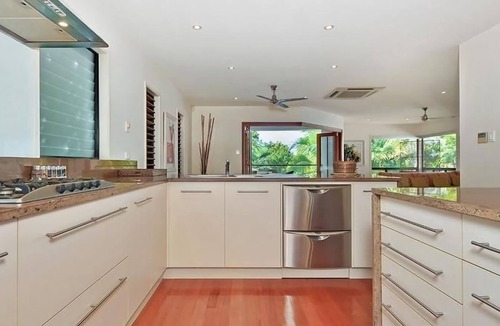 Tewantin House | Private Hideaway in Tewantin