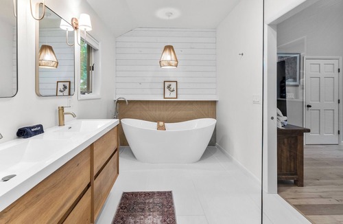 Ellicottville Ski Chalet | ⸙ Private Hideaway w/Hot Tub - Stylish & Serene ⸙