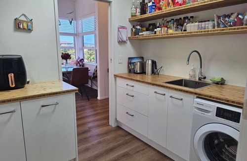 Waikawa Bay House | Private Hideaway with Beach & Marina Access