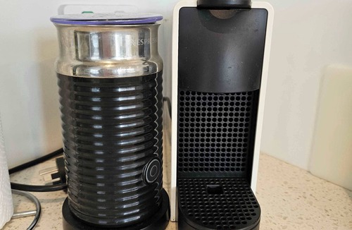 Waikawa Bay House | Private Hideaway with Beach & Marina Access