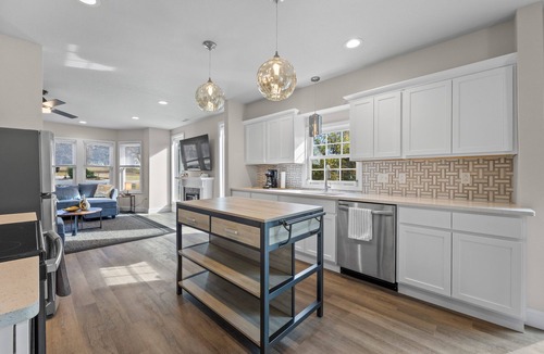 De Soto House | Private Hideout Surrounded by nature! Just miles from local Vineyards!