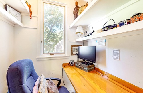 Chilmark House | Private Hillside Home, Fully Equipped Kitchen, Dog-Friendly, A/C, W/D