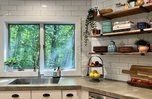 Marble Dale Cabin | Private Hilltop Cabin at Houndcliffen