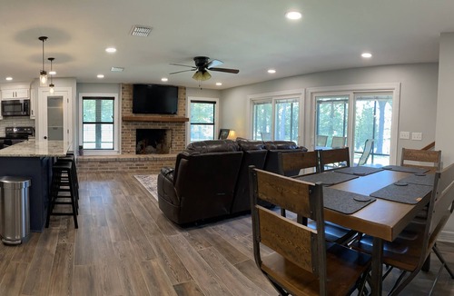Mooringsport House | Private Hilltop Home on Caddo Lake