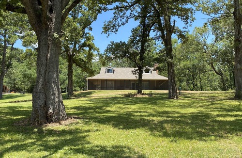 Mooringsport House | Private Hilltop Home on Caddo Lake