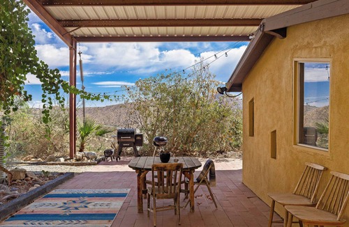 Morongo Valley House | Private Hilltop Getaway by Navigate Stays