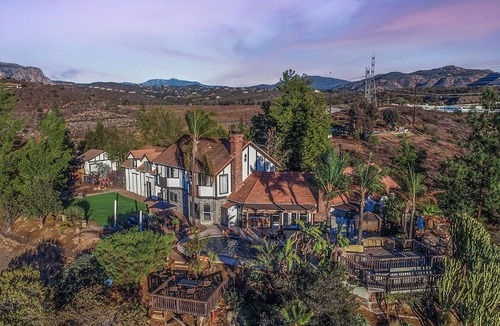 Lakeside House | Private Hilltop Villa: Pool, Spa, Bar, Arcade