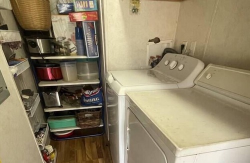 Annapolis House | Private Hippie Haven with Float Pickup Option!