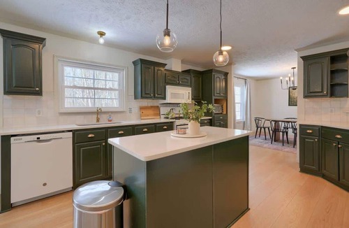 Logan Cabin | Private Hocking Hills Retreat Near All Attractions