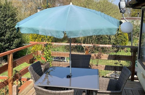 Ryde House | Private Holiday home in calm site