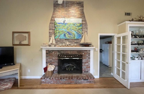 Saint Simons Island House | Private home with fenced back yard - PET FRIENDLY!