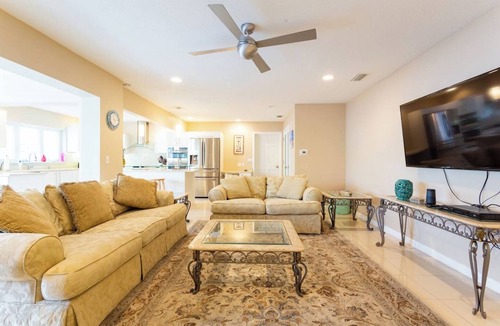 Siesta Key Village House | Private Home 2bed 2bath King Bed Spa